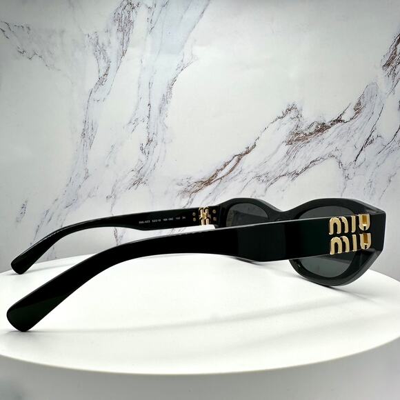 NEW MIU MIU Sunglasses - Picture 13 of 16
